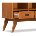 Bibliothèque de rangement Tierney Mid-Century en bois massif de 42 po de largeur, couleur Teck brun