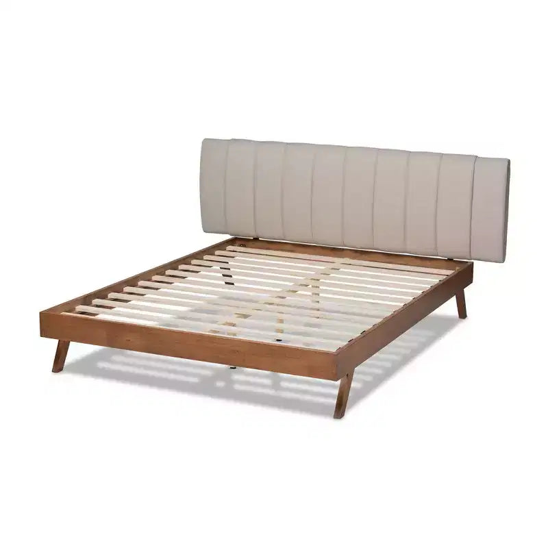 Lit plateforme King Brita en noyer beige
