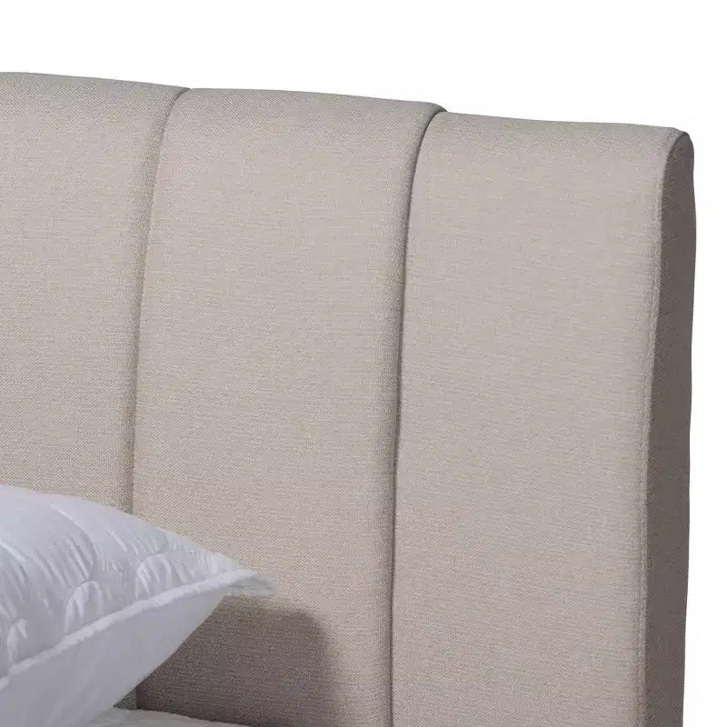 Lit plateforme King Brita en noyer beige